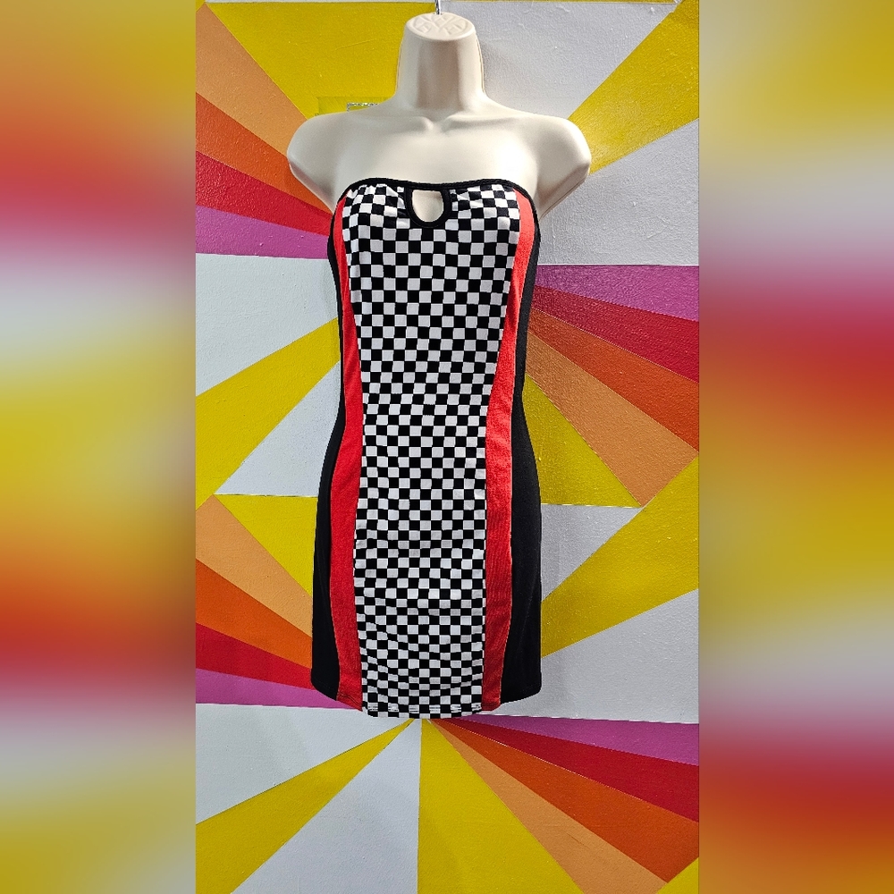Better Be brand bodycon dress, size large, so cute! It's giving Gewn Stefani!
